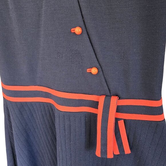 60s–70s Navy & Red Trevira® Wool Blend Day Dress by Elle Couture - UK Vintage - Picture 10 of 16